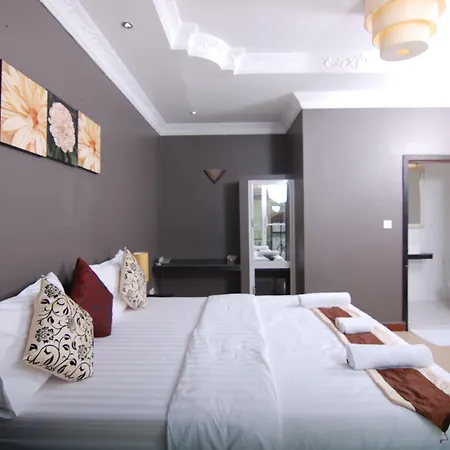 Pillar Hotel-3