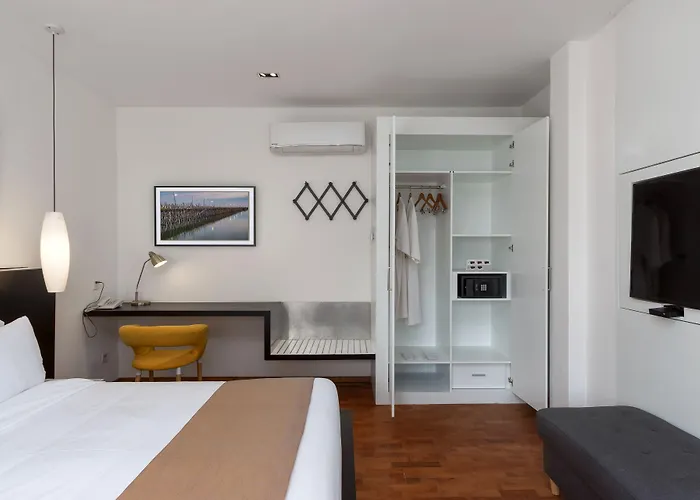 Tao Riverside Residence