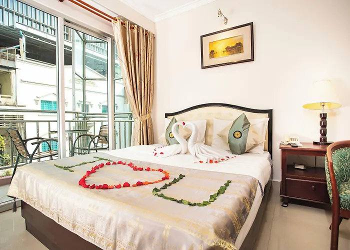 Silver Mounts Hotel